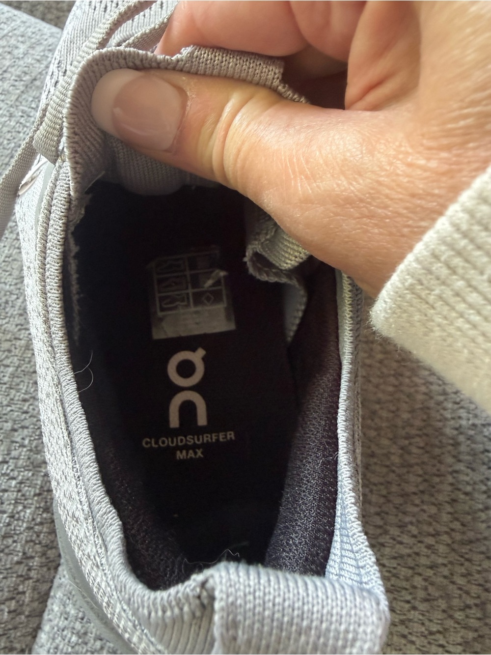 On Cloud Women's Athletic Shoes - Grey - Picture 5 of 6